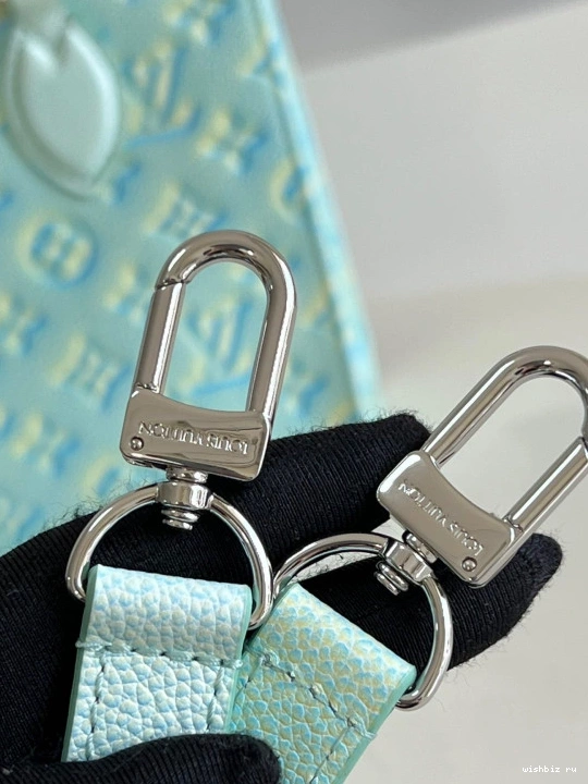 WIS LOUIS PM ONTHEGO VUITTON 0922